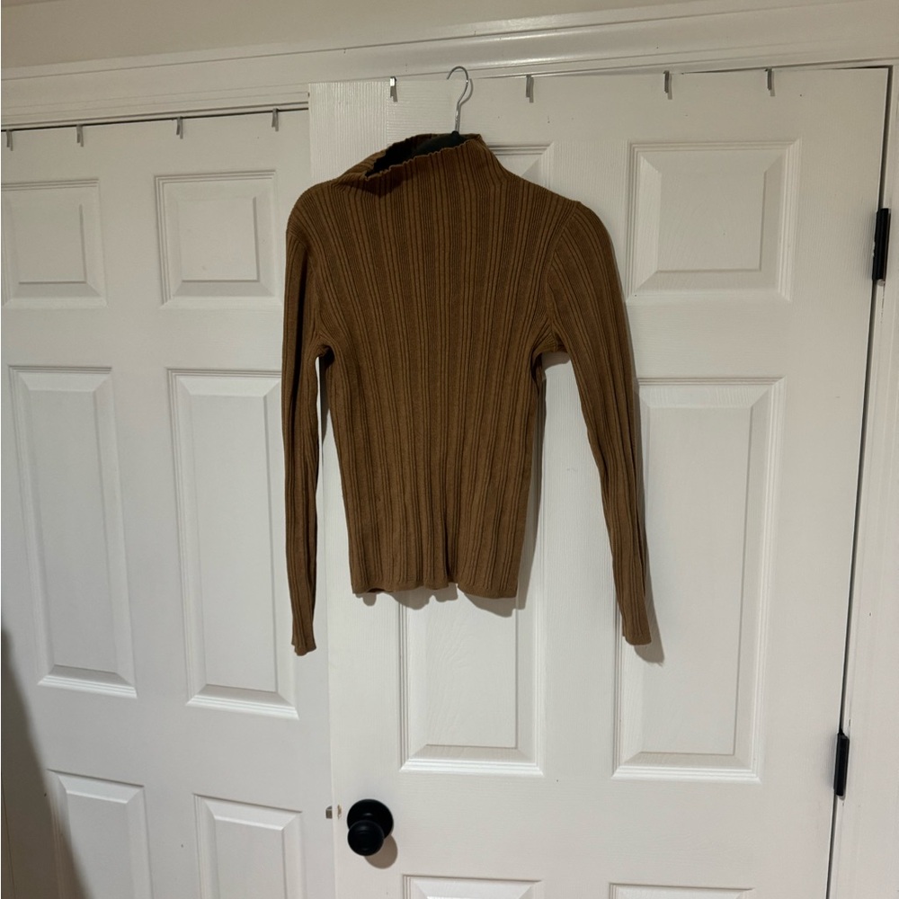 Madewell Ribbed Turtleneck Sweater in Warm Brown